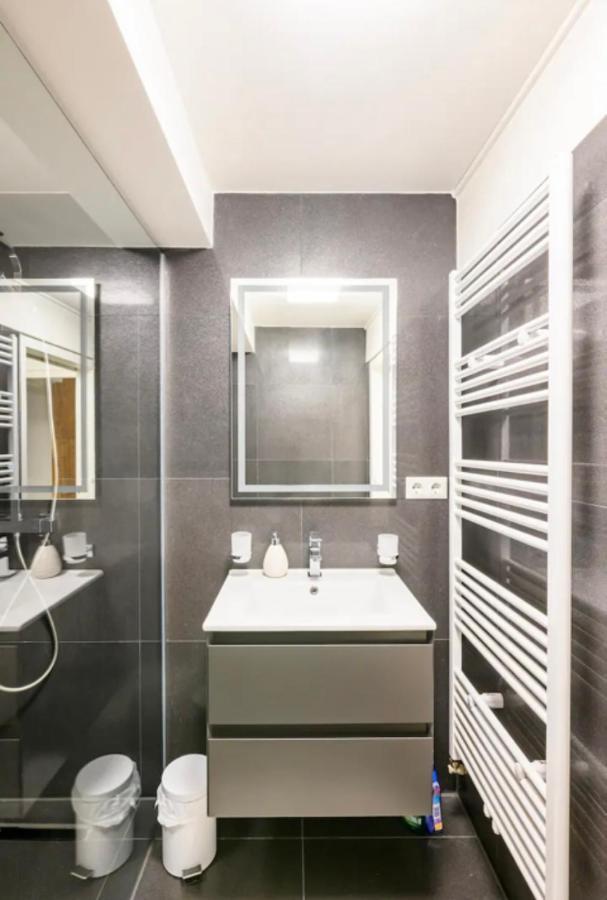 Guenstiges Gruenes Ferienzimmer Mit Separater Moderner Dusche 로라흐 외부 사진