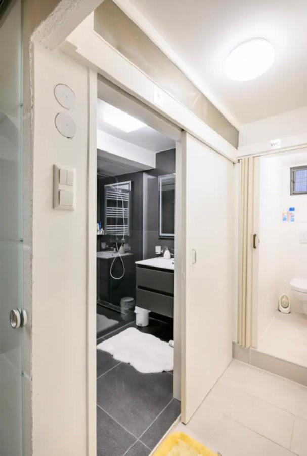 Guenstiges Gruenes Ferienzimmer Mit Separater Moderner Dusche 로라흐 외부 사진